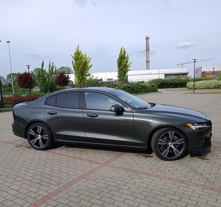 Volvo S60 cena 139800 przebieg: 60000, rok produkcji 2019 z Przeworsk małe 232